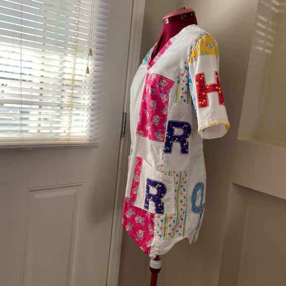 Handmade women v neck asymmetrical hemline cotton uniform top. Size 14.(M). Used - Picture 8 of 9